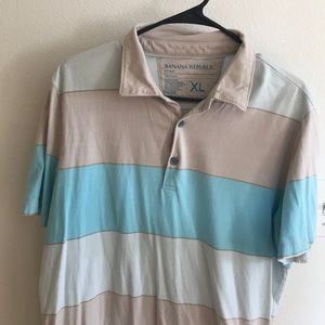Men’s two button, short sleeve polo